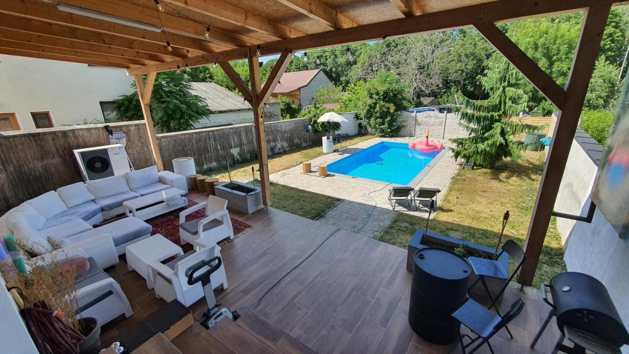 4 Room Flat With Garden And Pool Kittsee Exterior foto